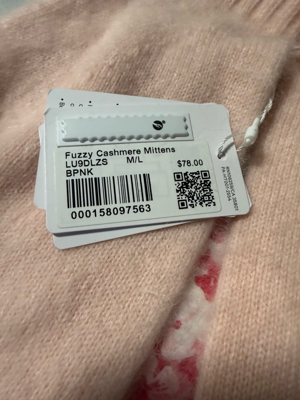 Lululemon Fuzzy Cashmere Mittens Blush Pink Sold Out! - Picture 4 of 4